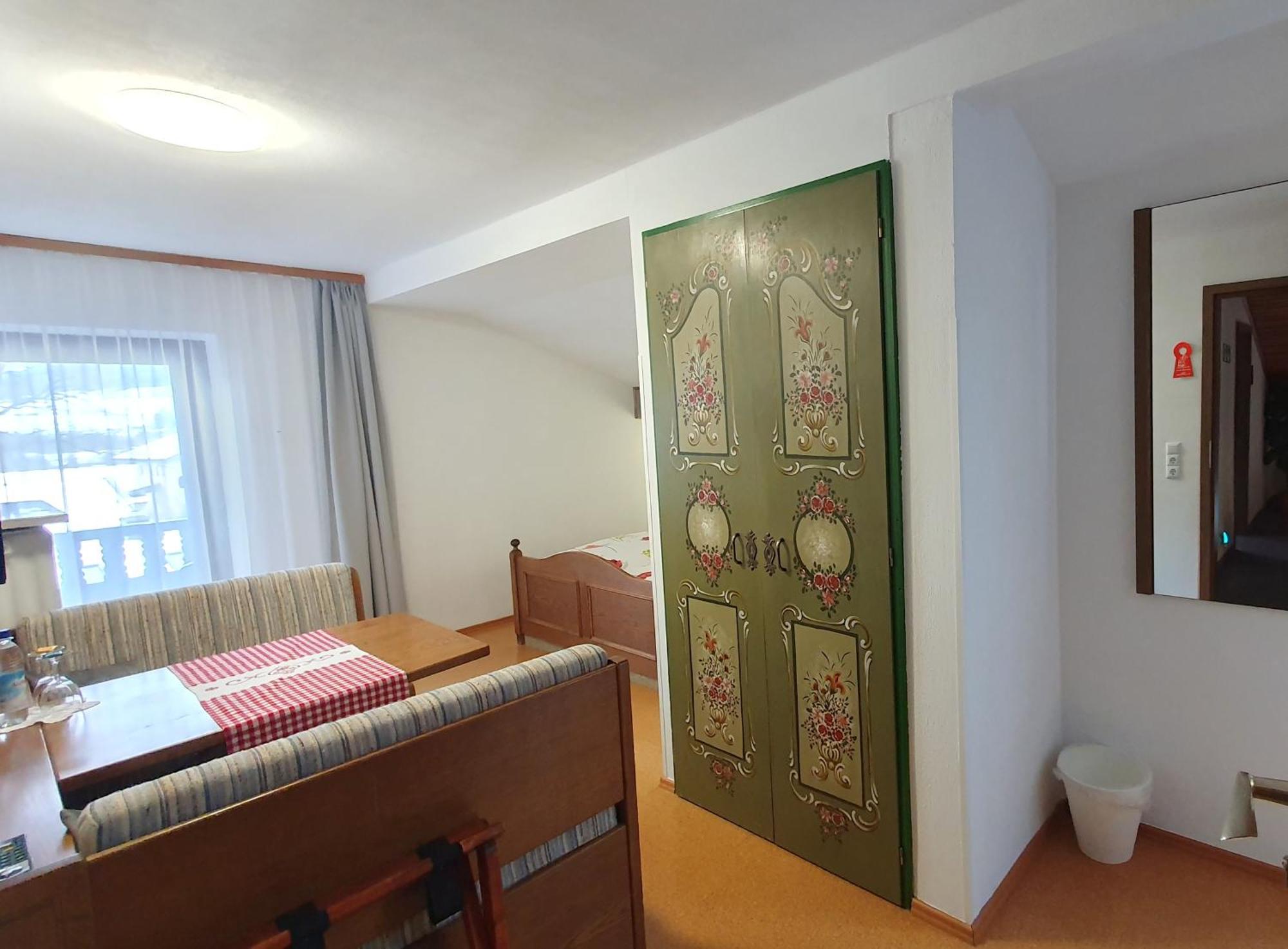 Hotel Garni Haus Alpine - Chiemgau Karte Inkl Ruhpolding Exterior photo